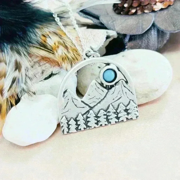 Turquoise Western necklace mountain pendant country jewelry - Picture 8 of 10